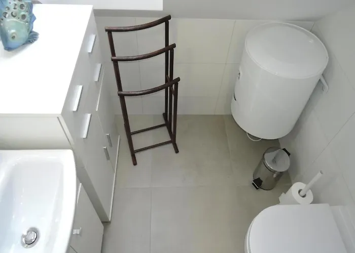 In For 6 Persons Stepnica